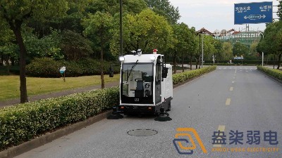 成都綠色工廠—智慧環(huán)保無人清潔車功能